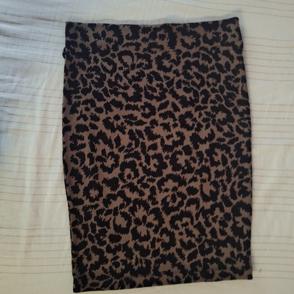 Xhilaration| Brown Leopard Print Pencil Skirt Size S
